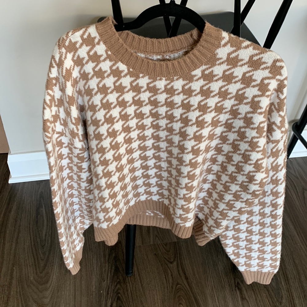 Hollister Houndstooth Crew Sweater